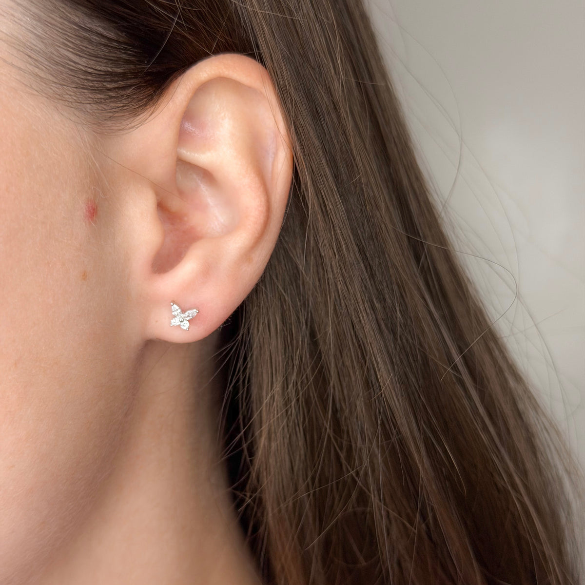 Aretes de mariposa de plata esterlina