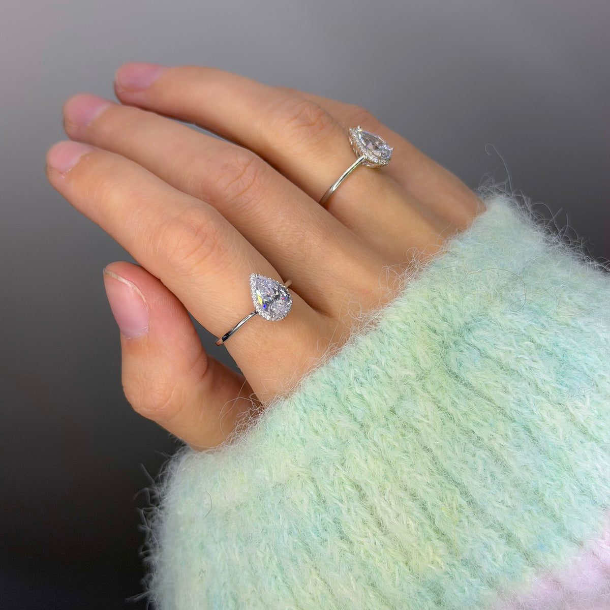 Anillo de lágrima de plata esterlina