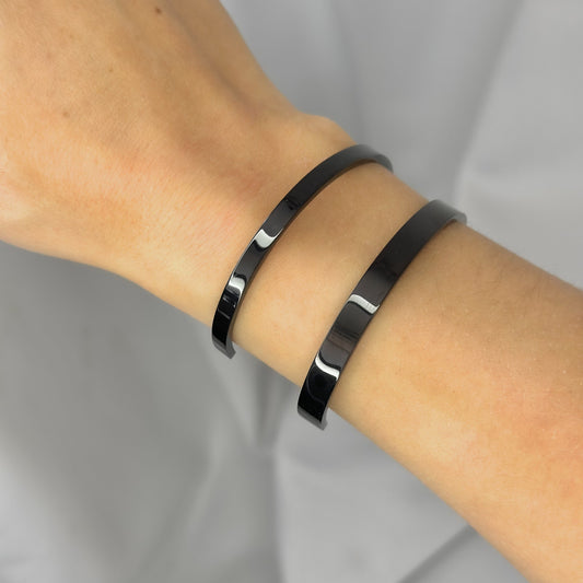 Hera – Brazalete chapado en oro negro (4 mm/6 mm)