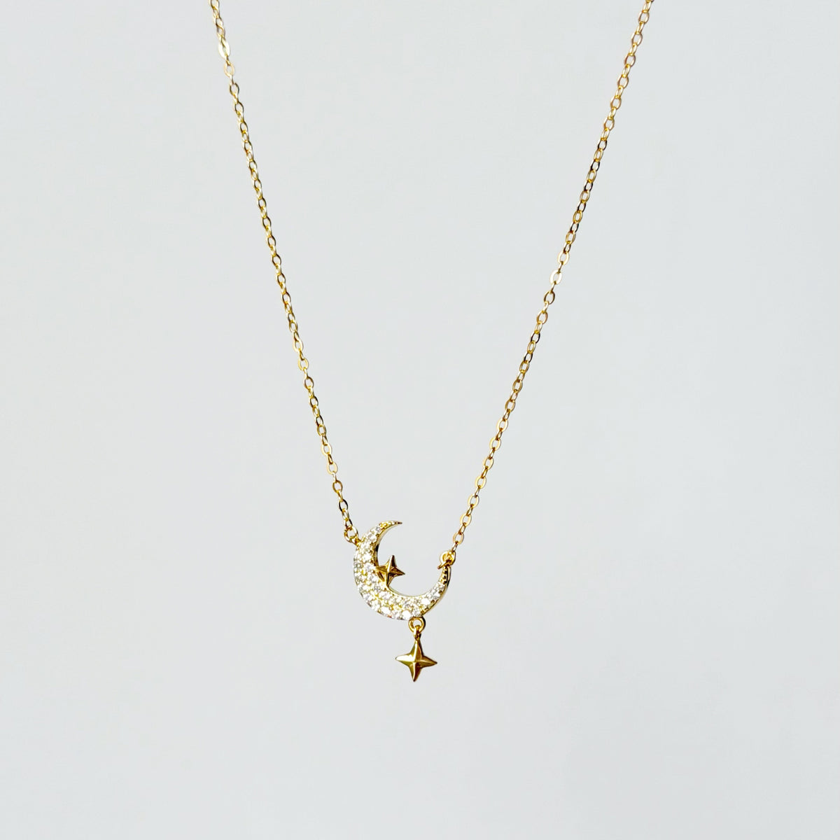Collar de Luna y Estrella de Plata de Ley con Circonitas Cúbicas