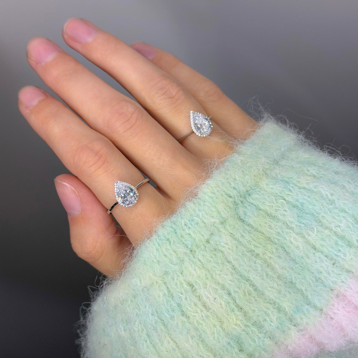 Anillo de lágrima de plata esterlina