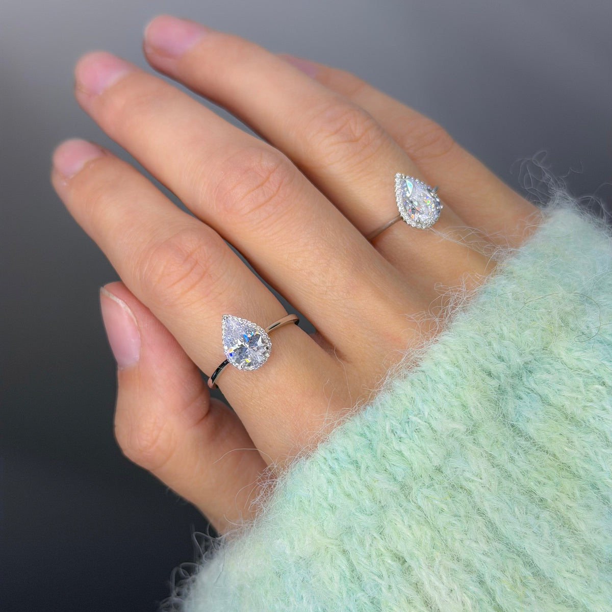 Anillo de lágrima de plata esterlina