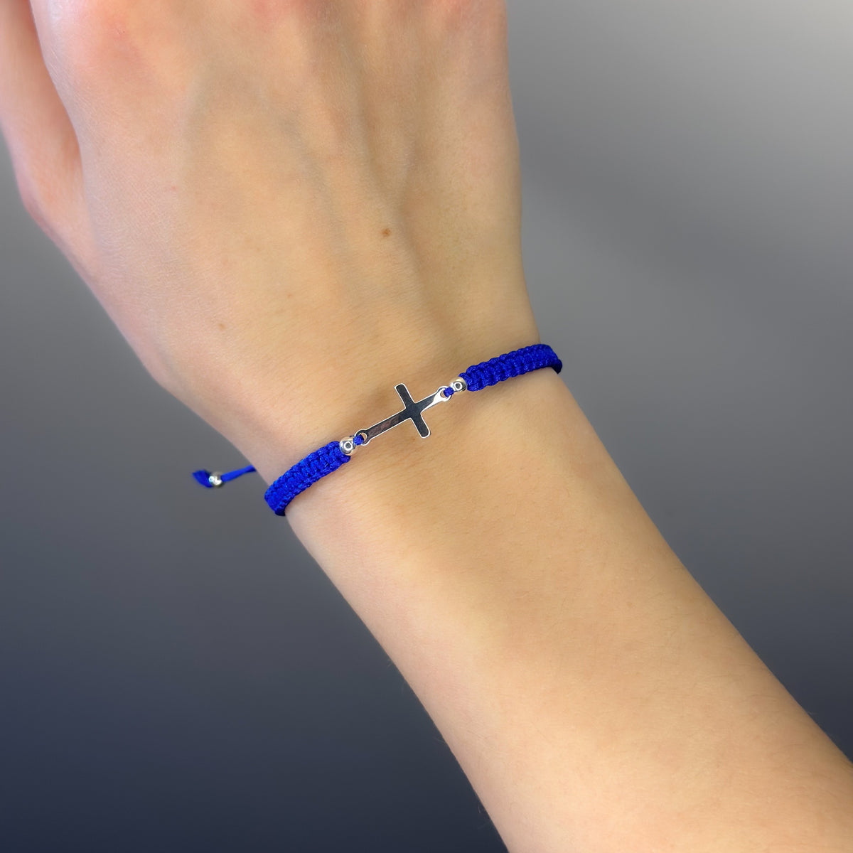 Pulsera de cruz de hilo de plata de ley