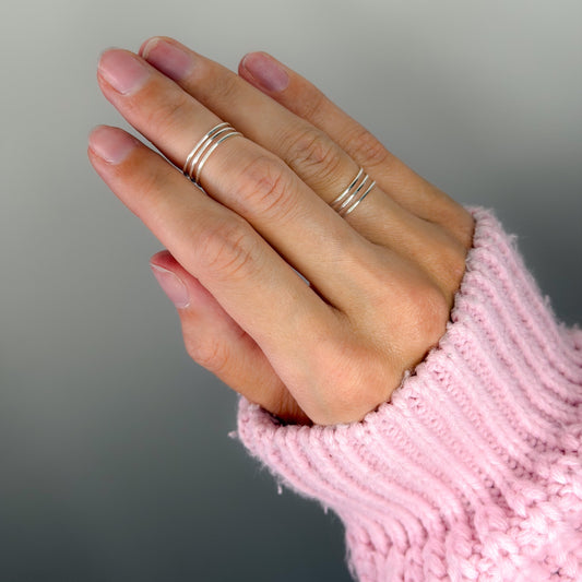 Anillo línea de plata esterlina