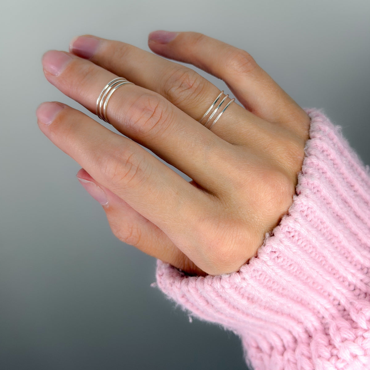 Anillo línea de plata esterlina