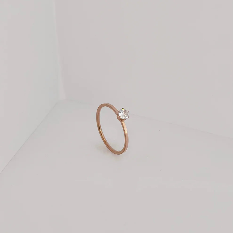 Anillo con circonita