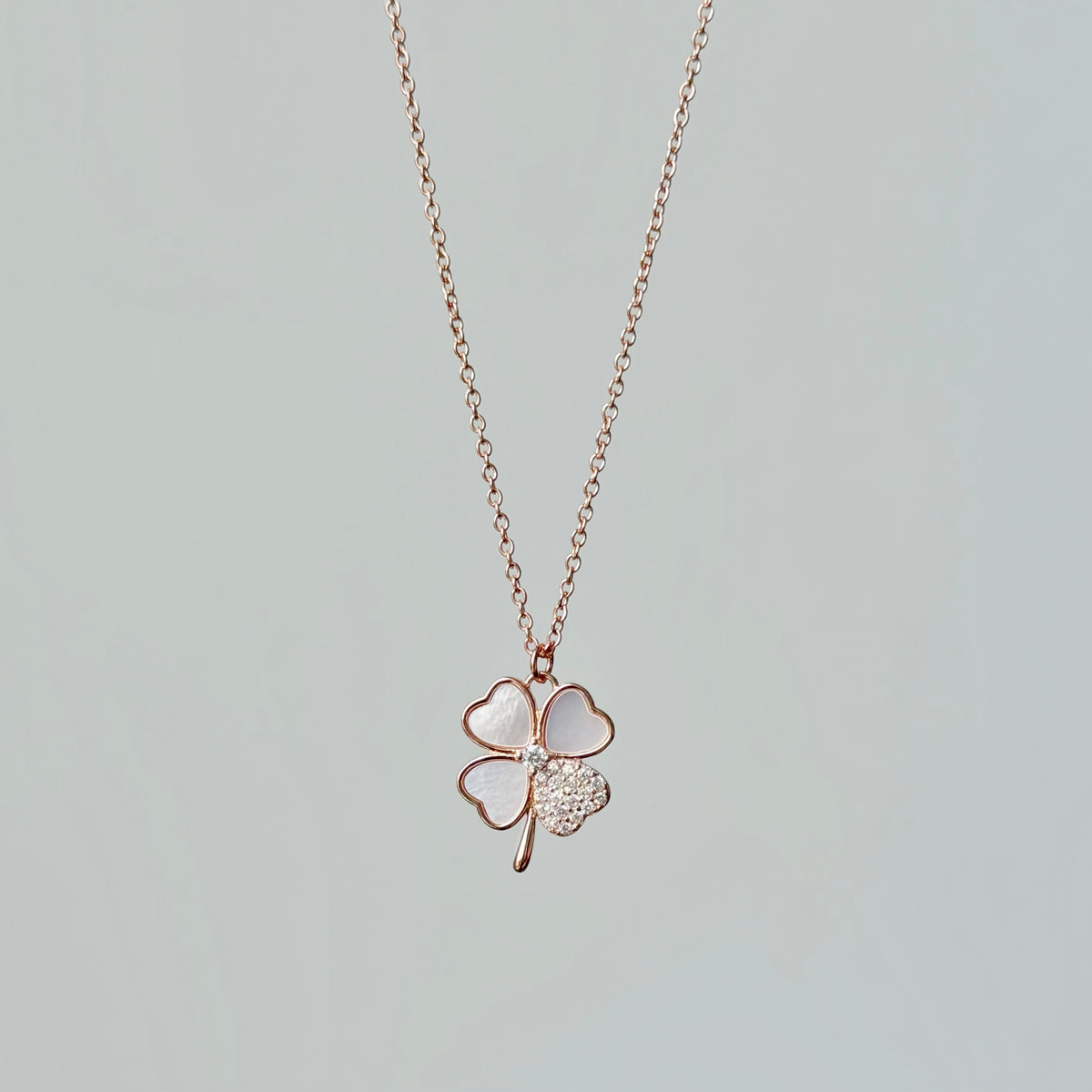 Collar de trébol de plata esterlina