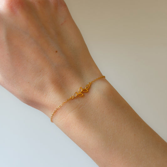 Pulsera de plata de ley con hojas
