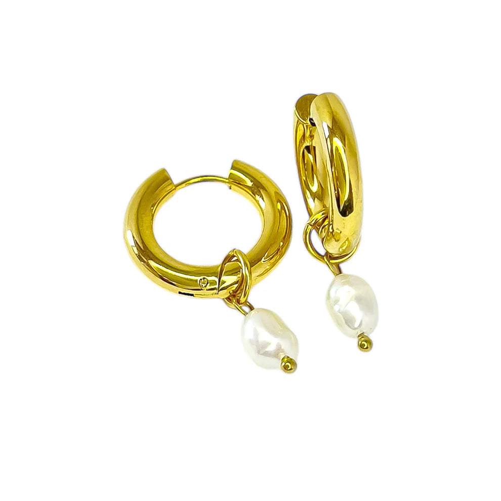 Aros con dijes de perla