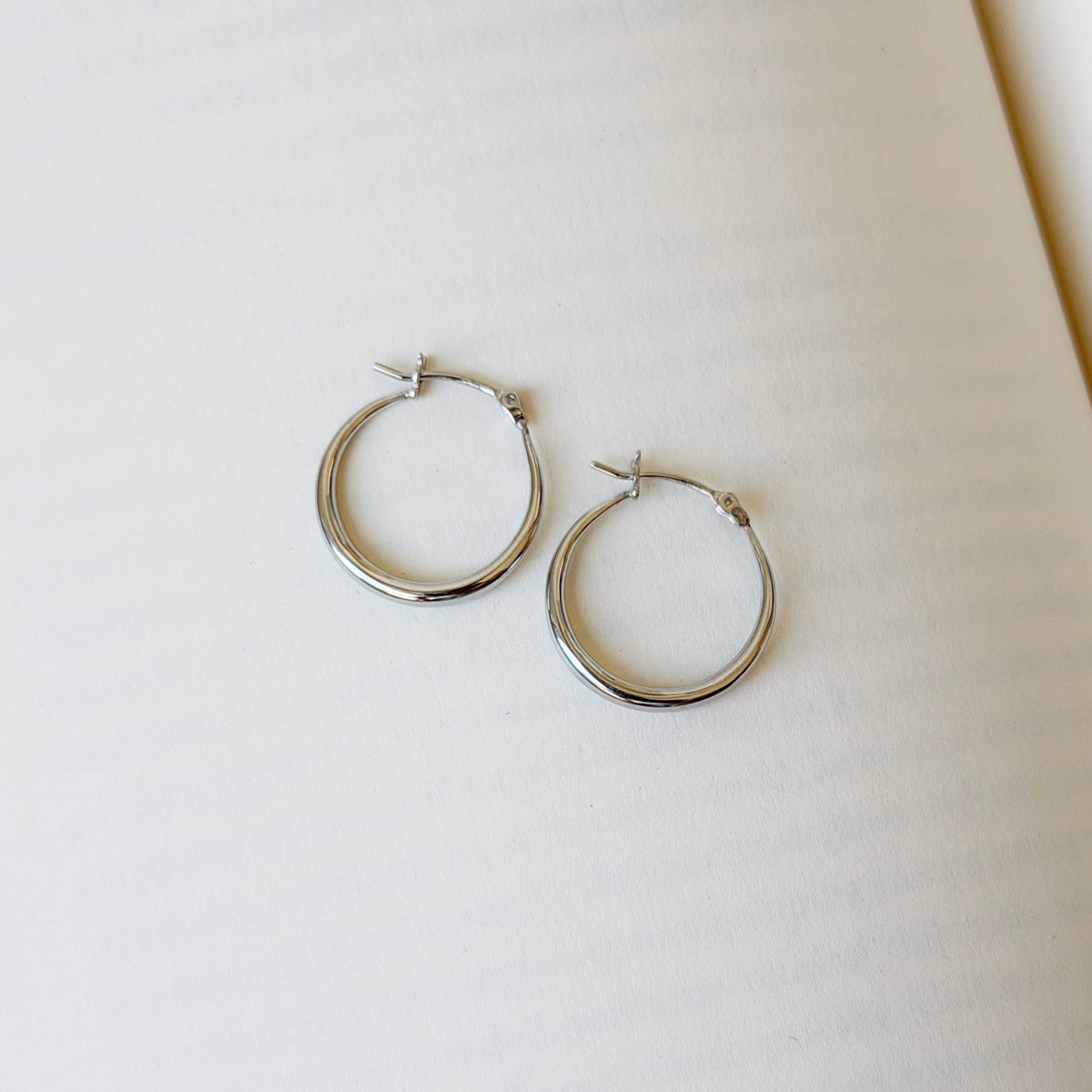Aros con candado inglés en plata de ley