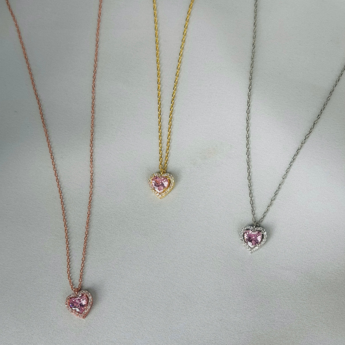 Collar de Corazón de Plata de Ley con Circonitas Rosas
