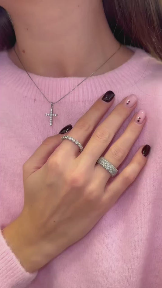 María – Collar de cruz de plata de ley con circonitas cúbicas